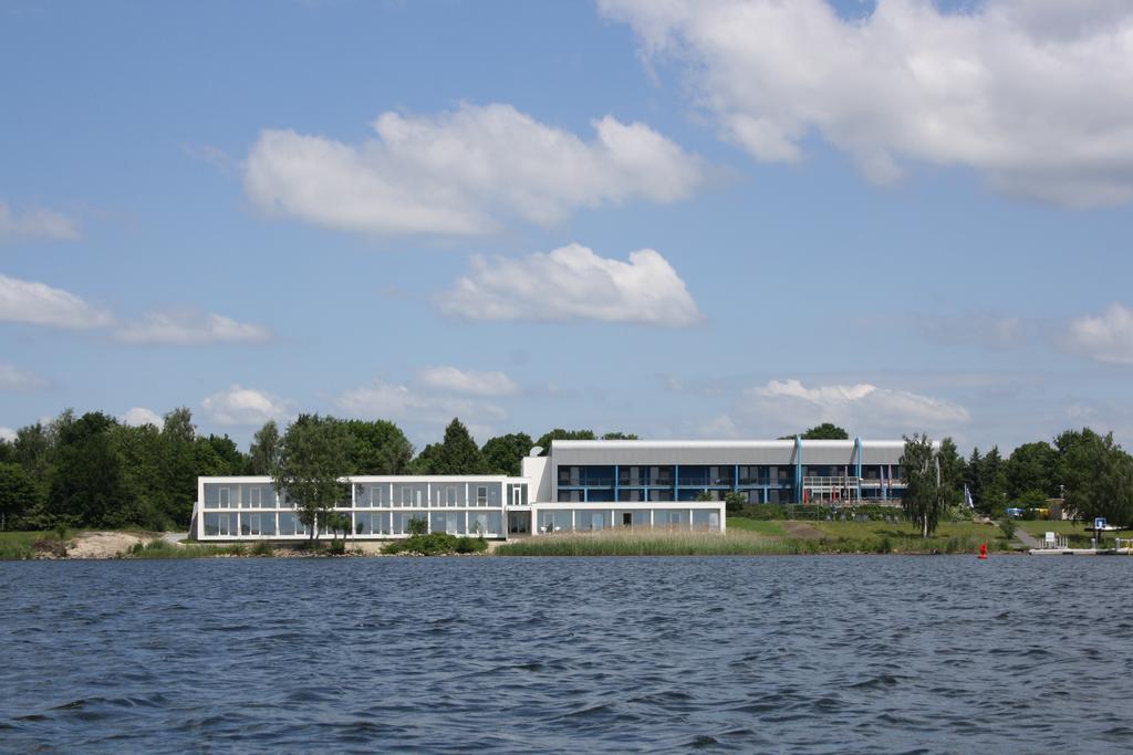 Strandhotel Senftenberger See エクステリア 写真