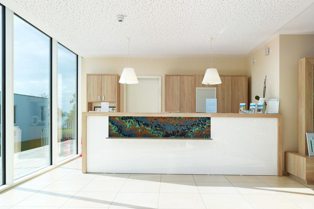Strandhotel Senftenberger See エクステリア 写真