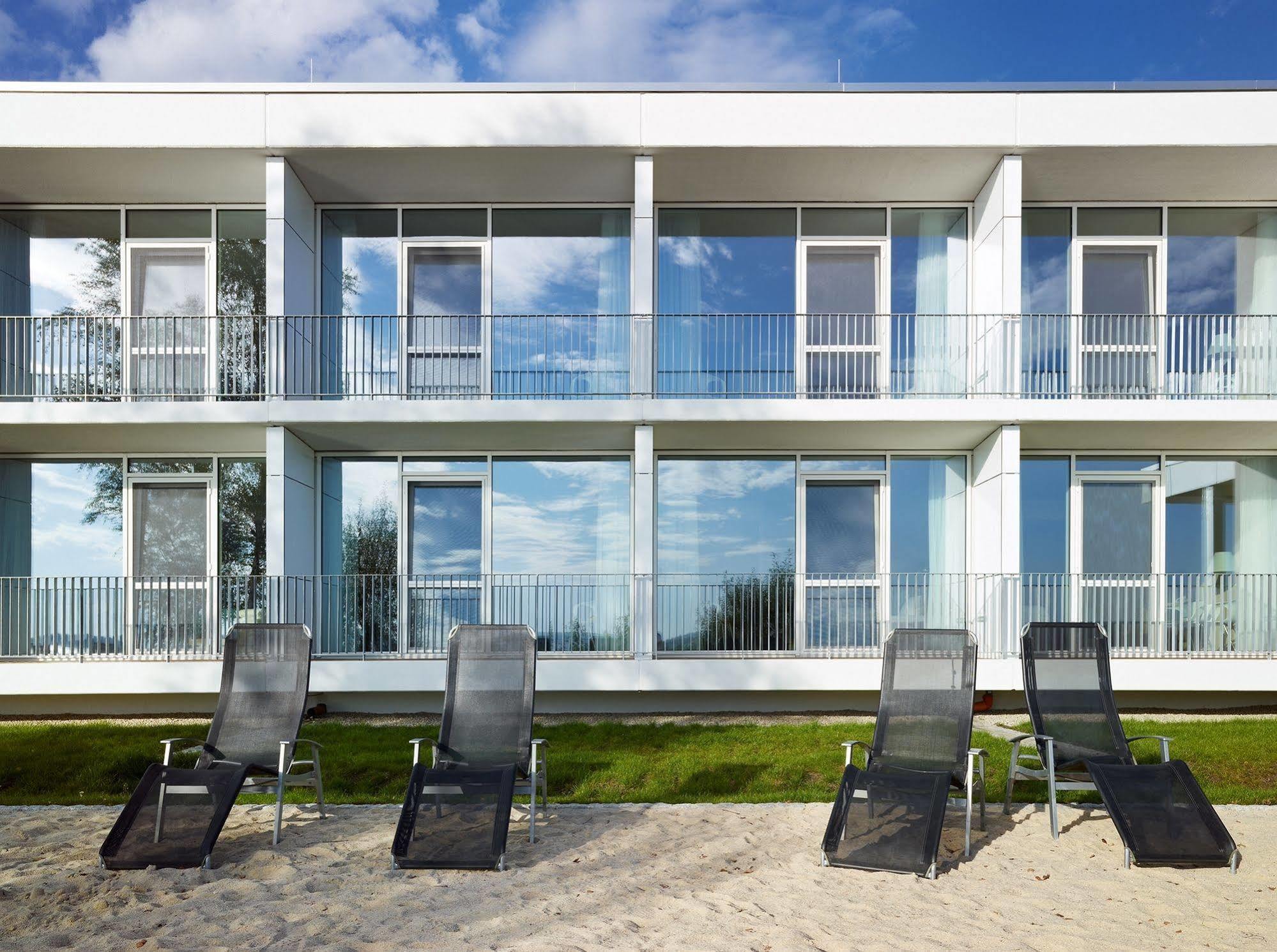 Strandhotel Senftenberger See エクステリア 写真
