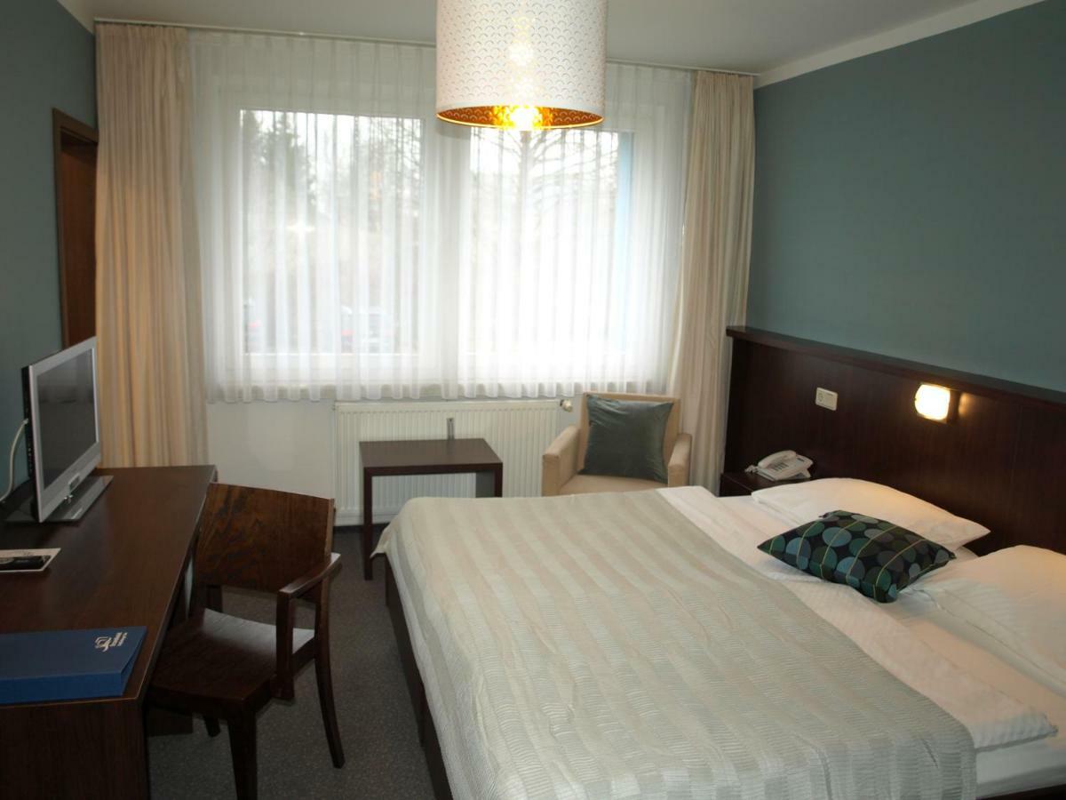 Strandhotel Senftenberger See エクステリア 写真